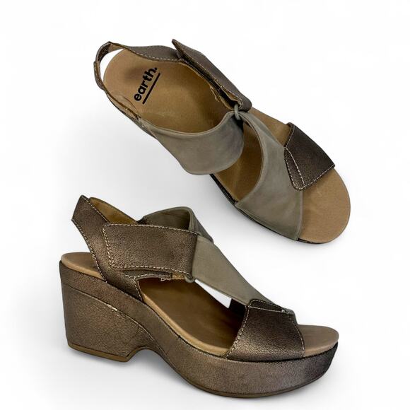Earth Shoes - Earth Women's Khaya Kendi Wedge Sandal 8.5 Metal Alloy Copper Comfort Sandals